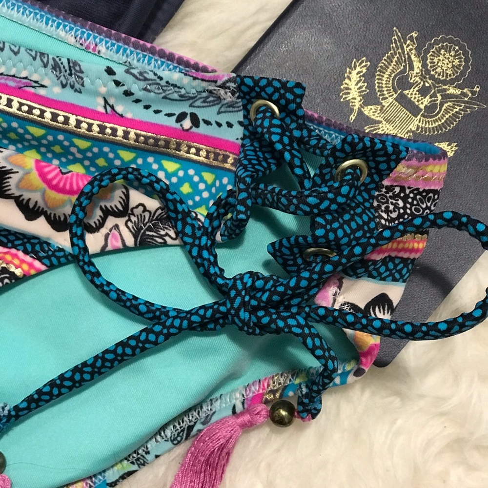 🦋 Target swim bottom bundle. Hipsters. Medium.